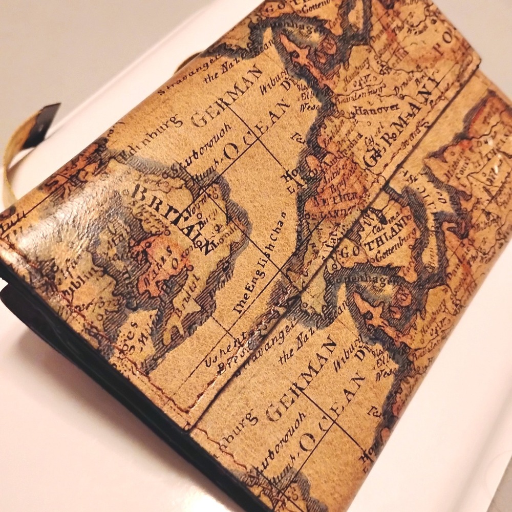 🍁VTG Patricia Nash European Map Leather Frane Wallet dark academia preppy fall